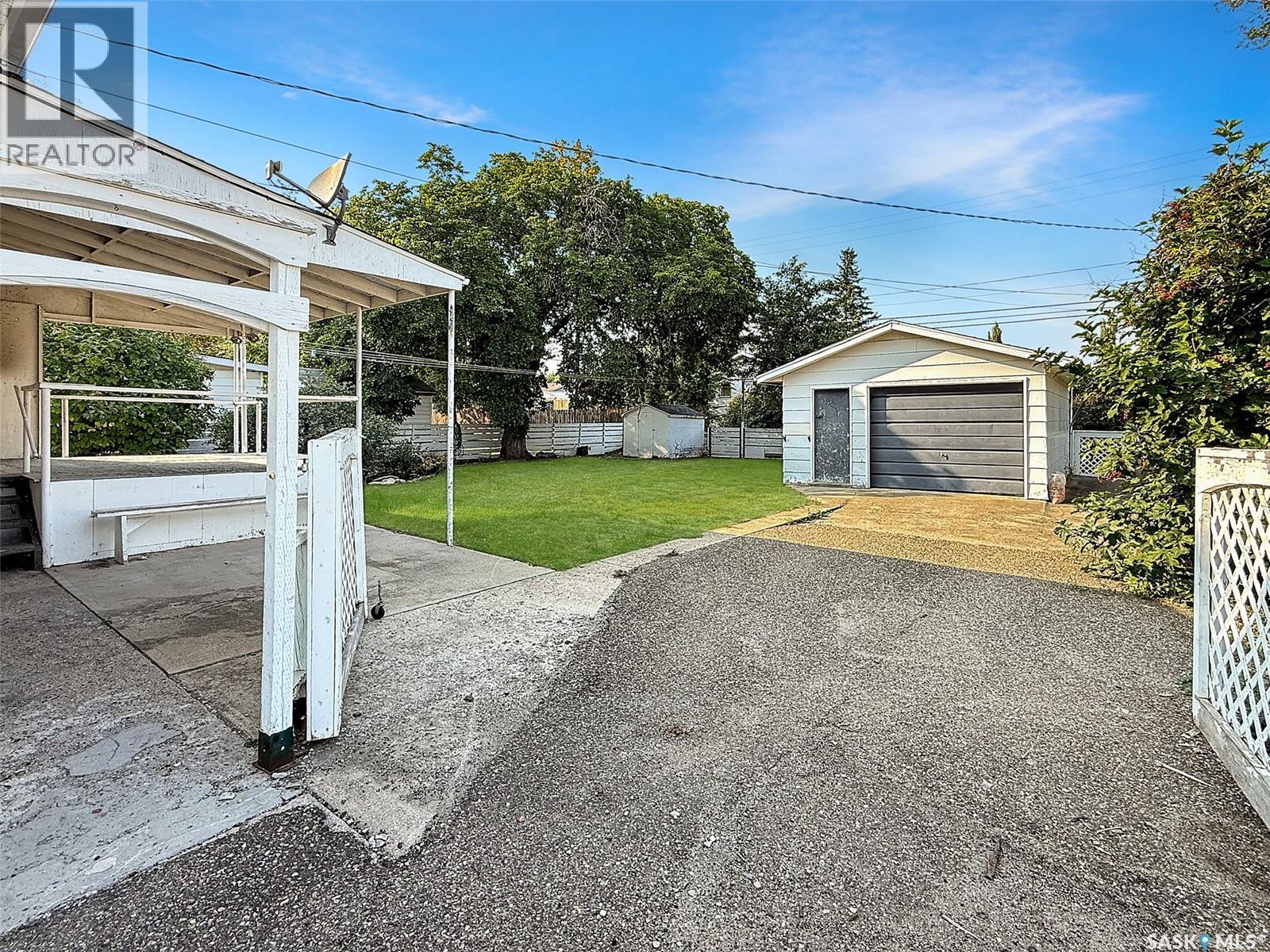 611 North Hill Drive, Swift Current, SK - Outdoor