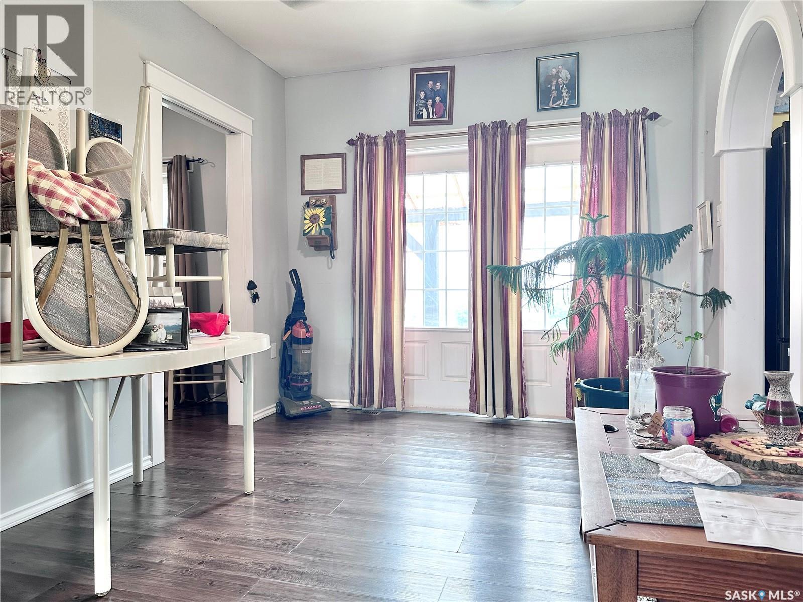 Hussey Acreage, Marriott Rm No. 317, SK - Indoor Photo Showing Other Room