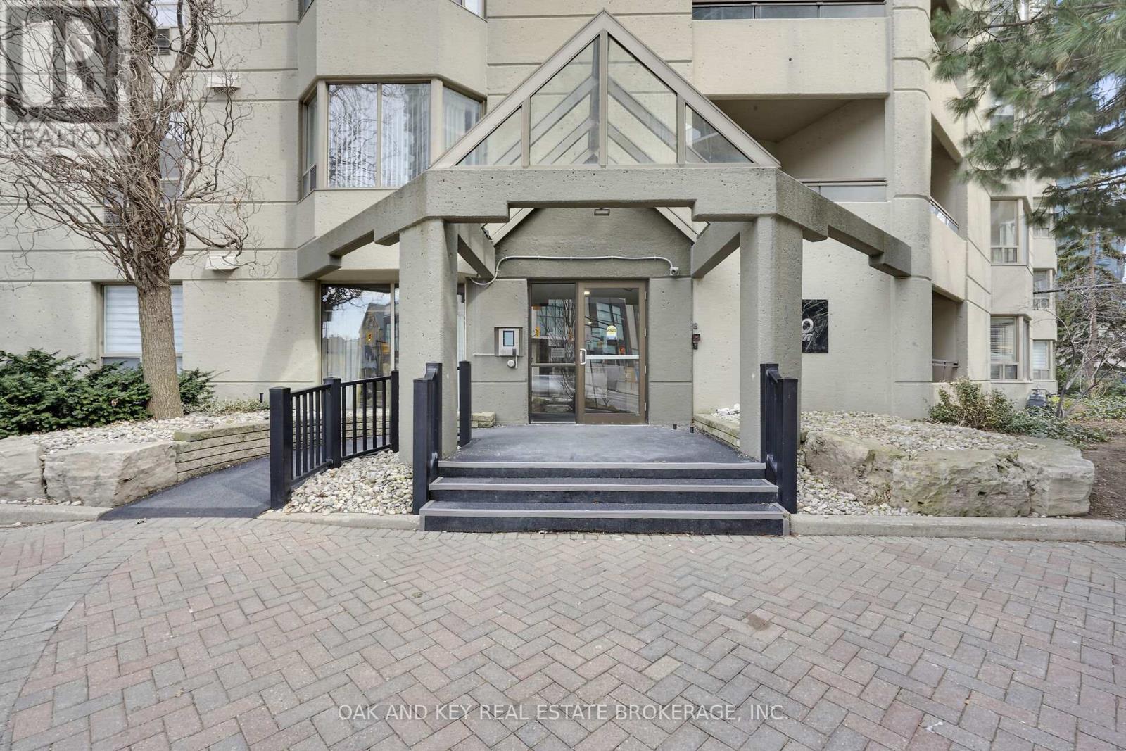 1404 - 500 Talbot Street, London East (East F), ON - Outdoor With Facade