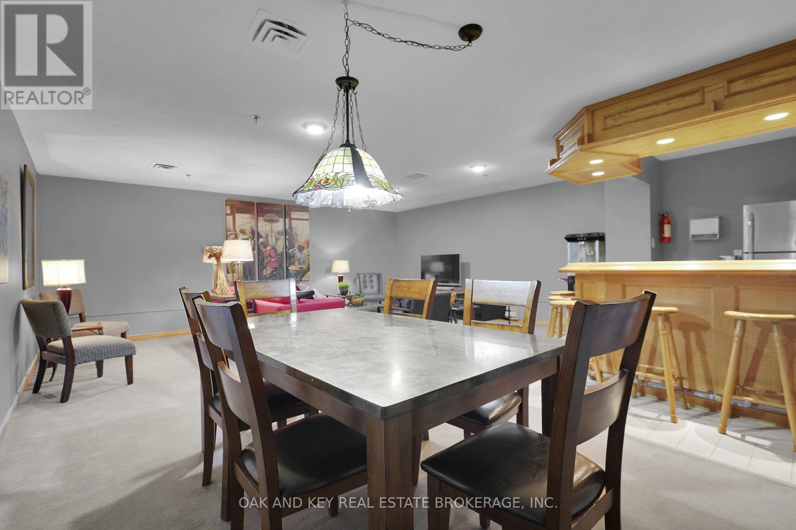 1404 - 500 Talbot Street, London East (East F), ON - Indoor Photo Showing Dining Room