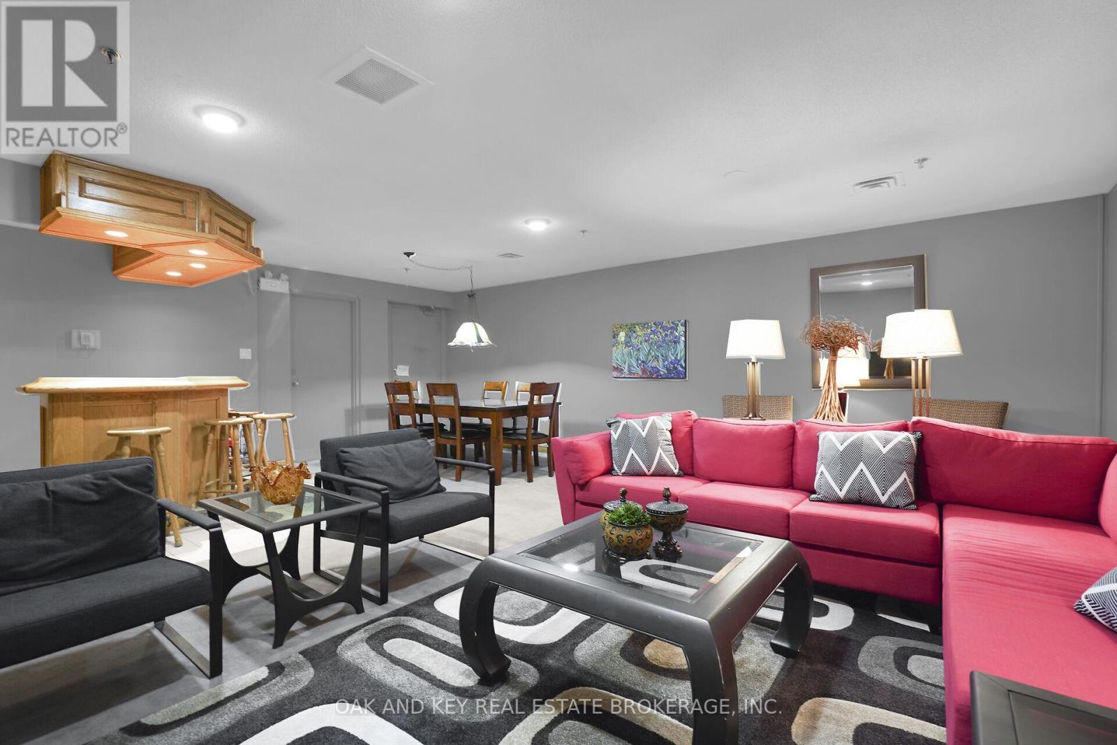 1404 - 500 Talbot Street, London East (East F), ON - Indoor Photo Showing Living Room