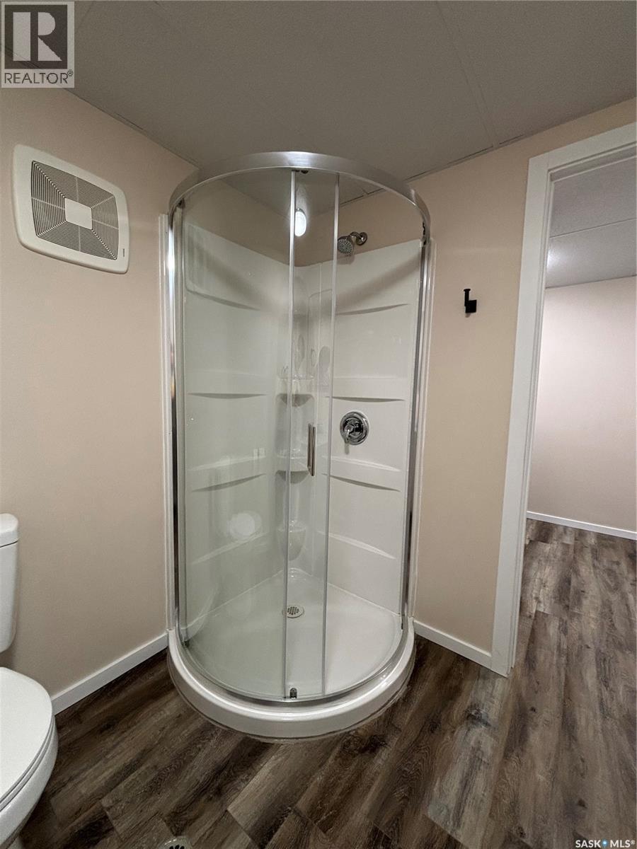 353 25Th Street W, Prince Albert, SK - Indoor Photo Showing Bathroom