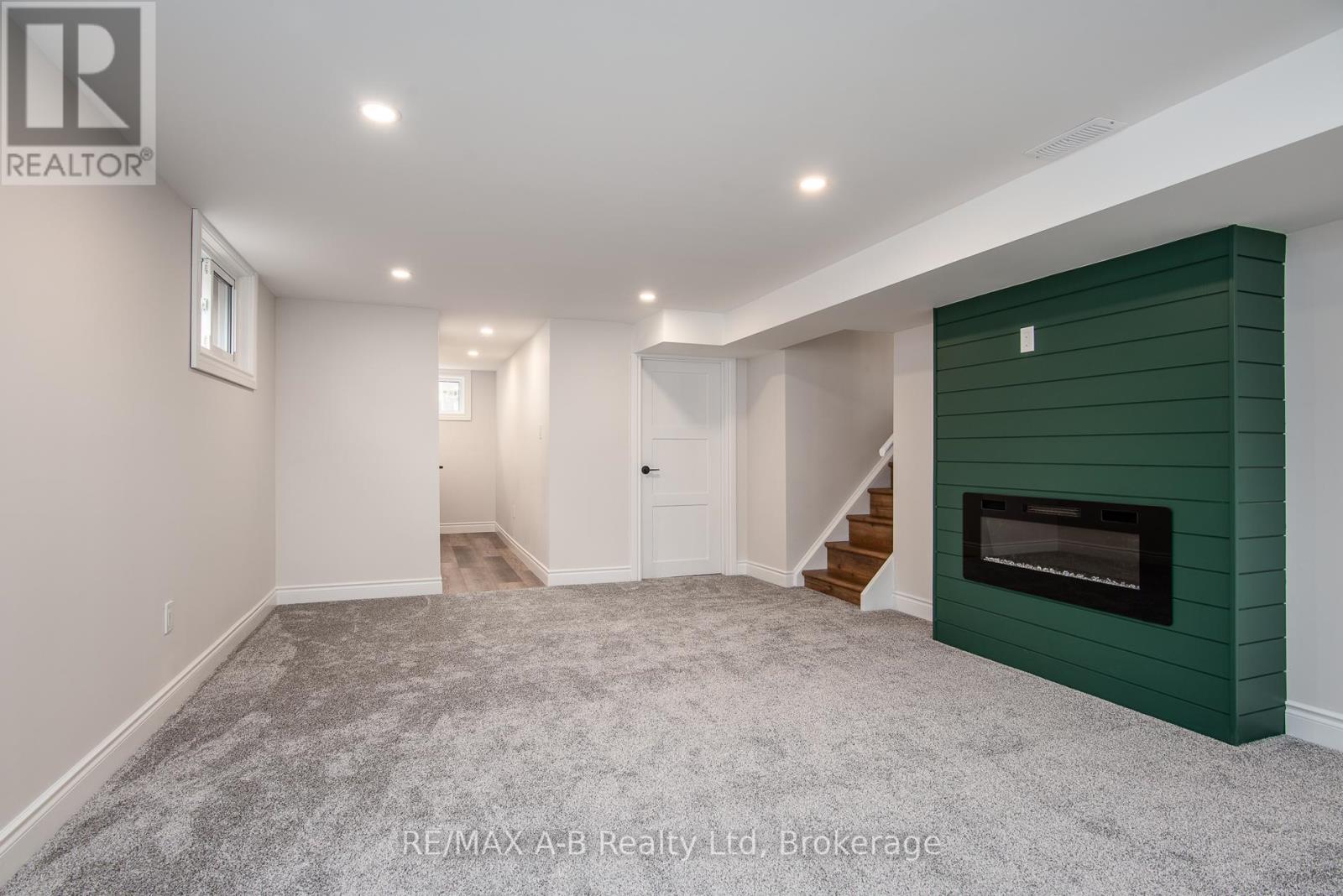 149 Norfolk Street, Stratford, ON - Indoor