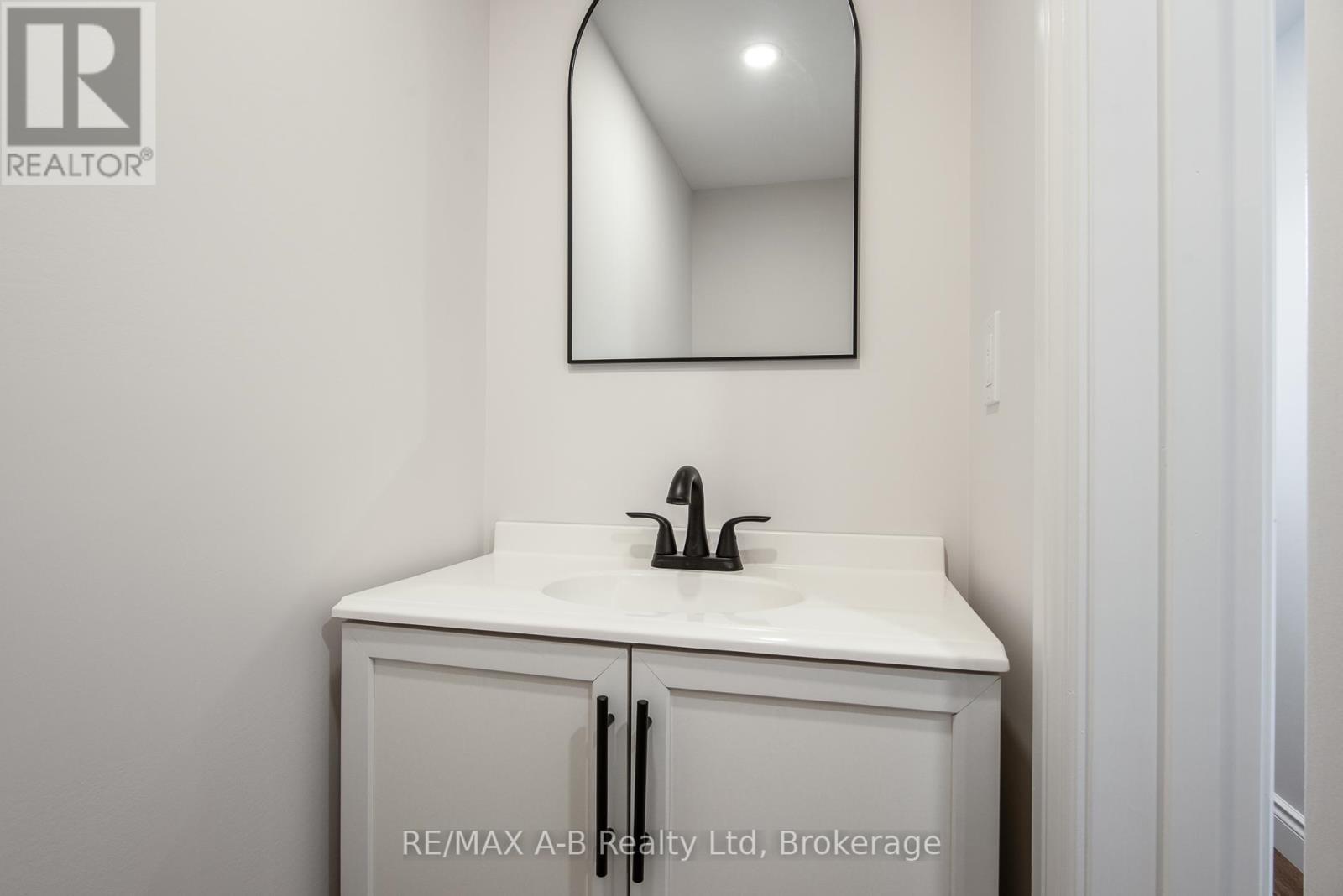 149 Norfolk Street, Stratford, ON - Indoor