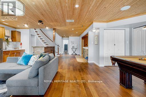 34 Hills Road, Kawartha Lakes (Bobcaygeon), ON - Indoor