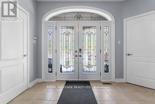 34 Hills Road, Kawartha Lakes (Bobcaygeon), ON - Indoor Photo Showing Other Room