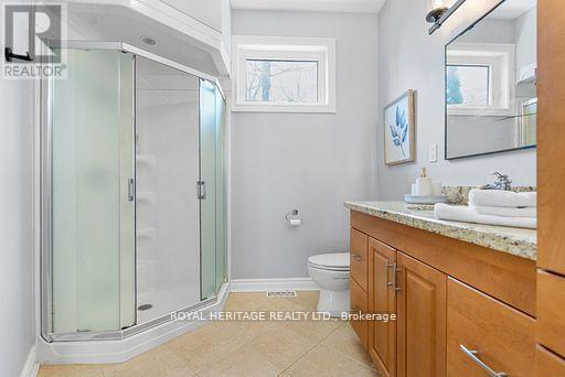 34 Hills Road, Kawartha Lakes (Bobcaygeon), ON - Indoor Photo Showing Bathroom