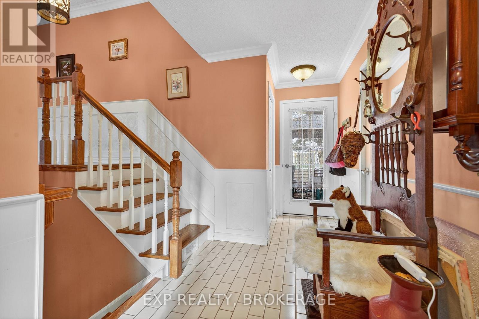 63 Southwood Crescent, Greater Napanee (Greater Napanee), ON - Indoor Photo Showing Other Room