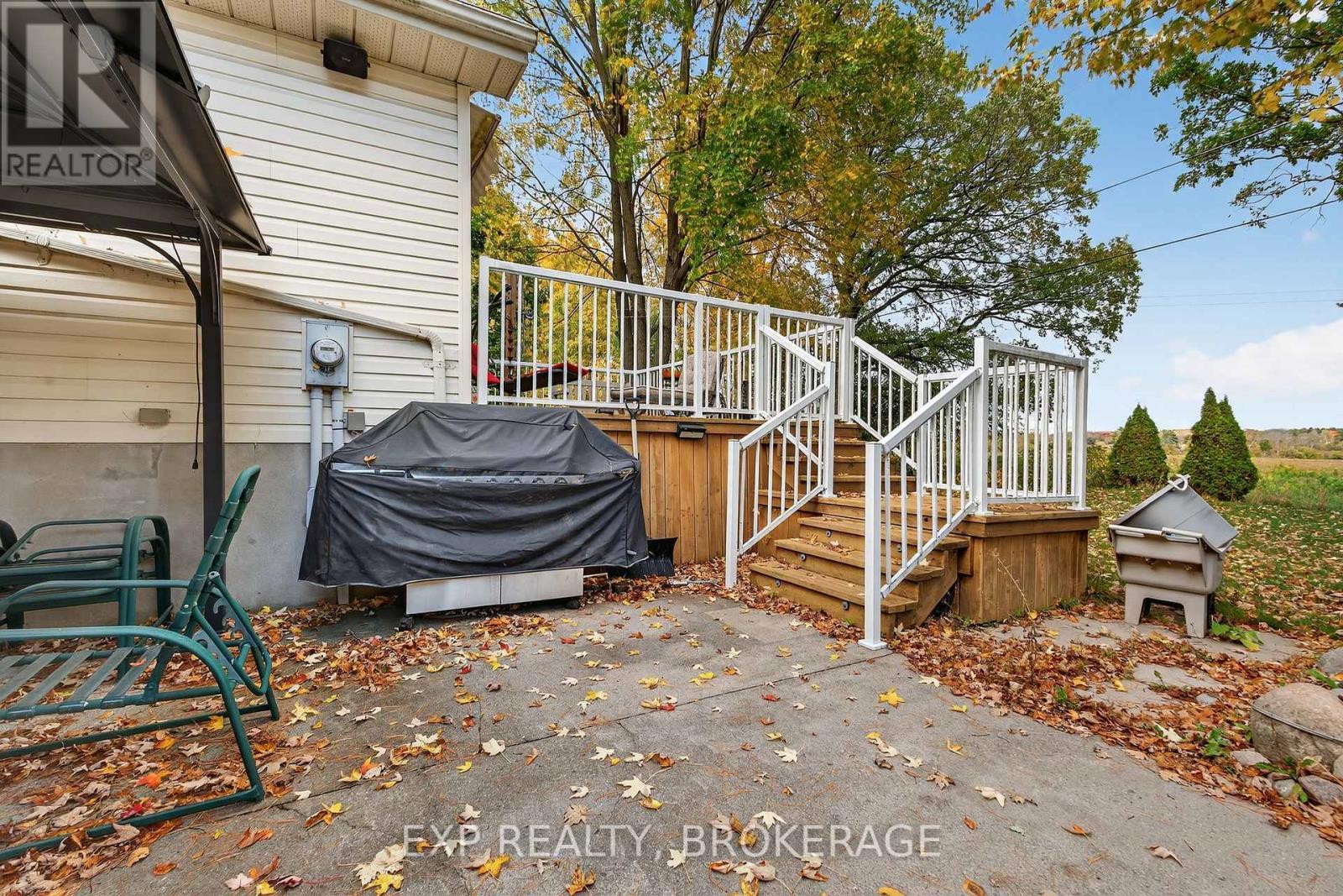 63 Southwood Crescent, Greater Napanee (Greater Napanee), ON - Outdoor With Deck Patio Veranda