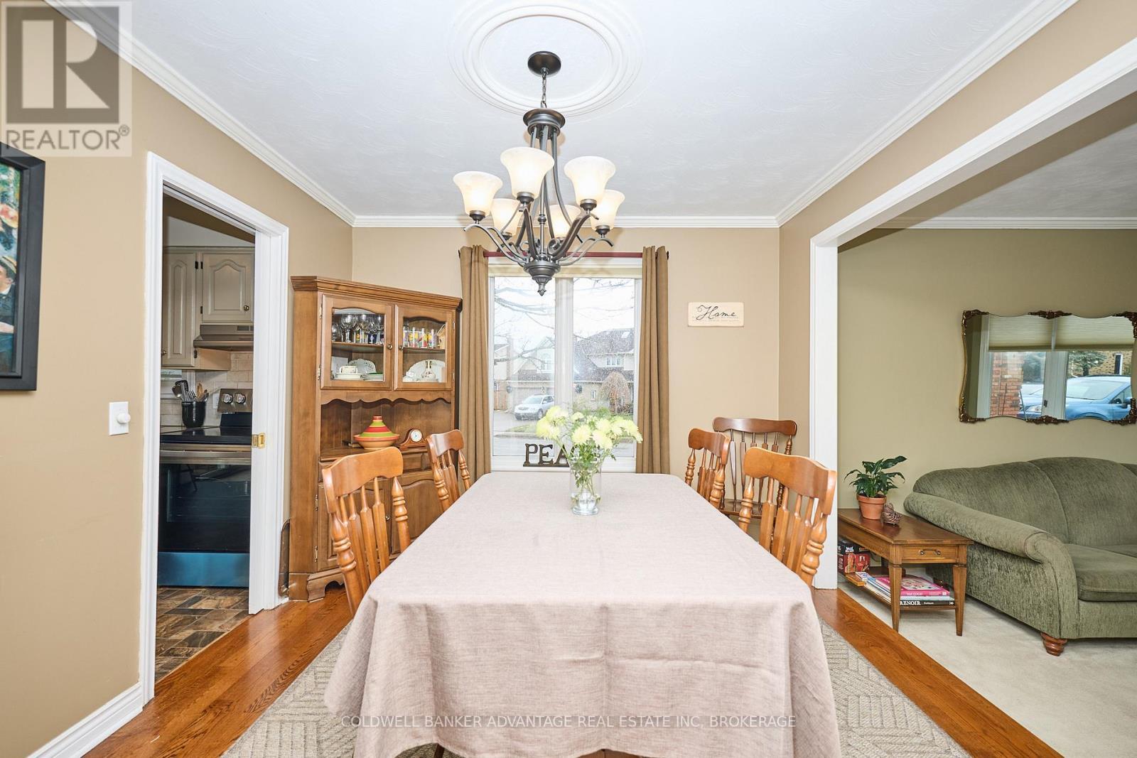 28 Dixon Crescent, Welland (N. Welland), ON - Indoor Photo Showing Dining Room