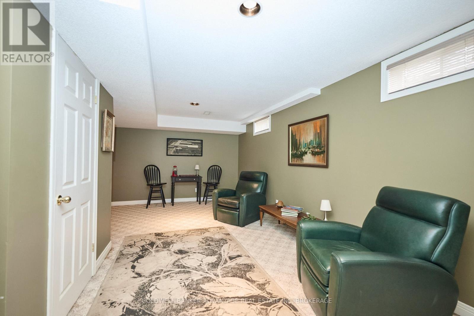 28 Dixon Crescent, Welland (N. Welland), ON - Indoor