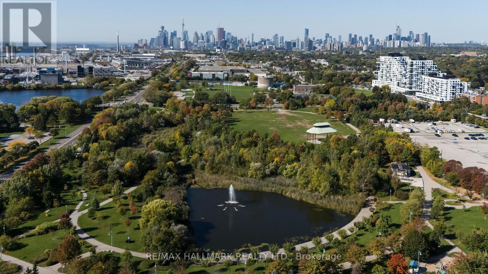 Woodbine Park Pond - 222 - 35 Boardwalk Drive, Toronto, ON - Outdoor With Body Of Water With View