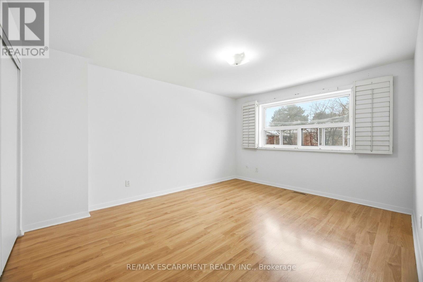 24 - 25 Gosford Boulevard, Toronto, ON - Indoor Photo Showing Other Room