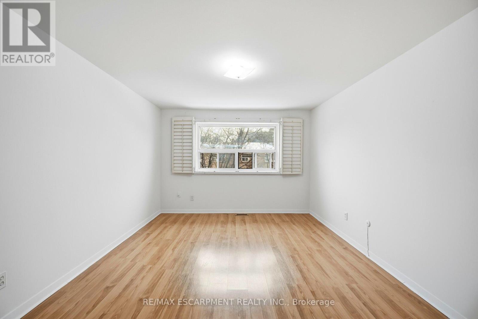 24 - 25 Gosford Boulevard, Toronto, ON - Indoor Photo Showing Other Room