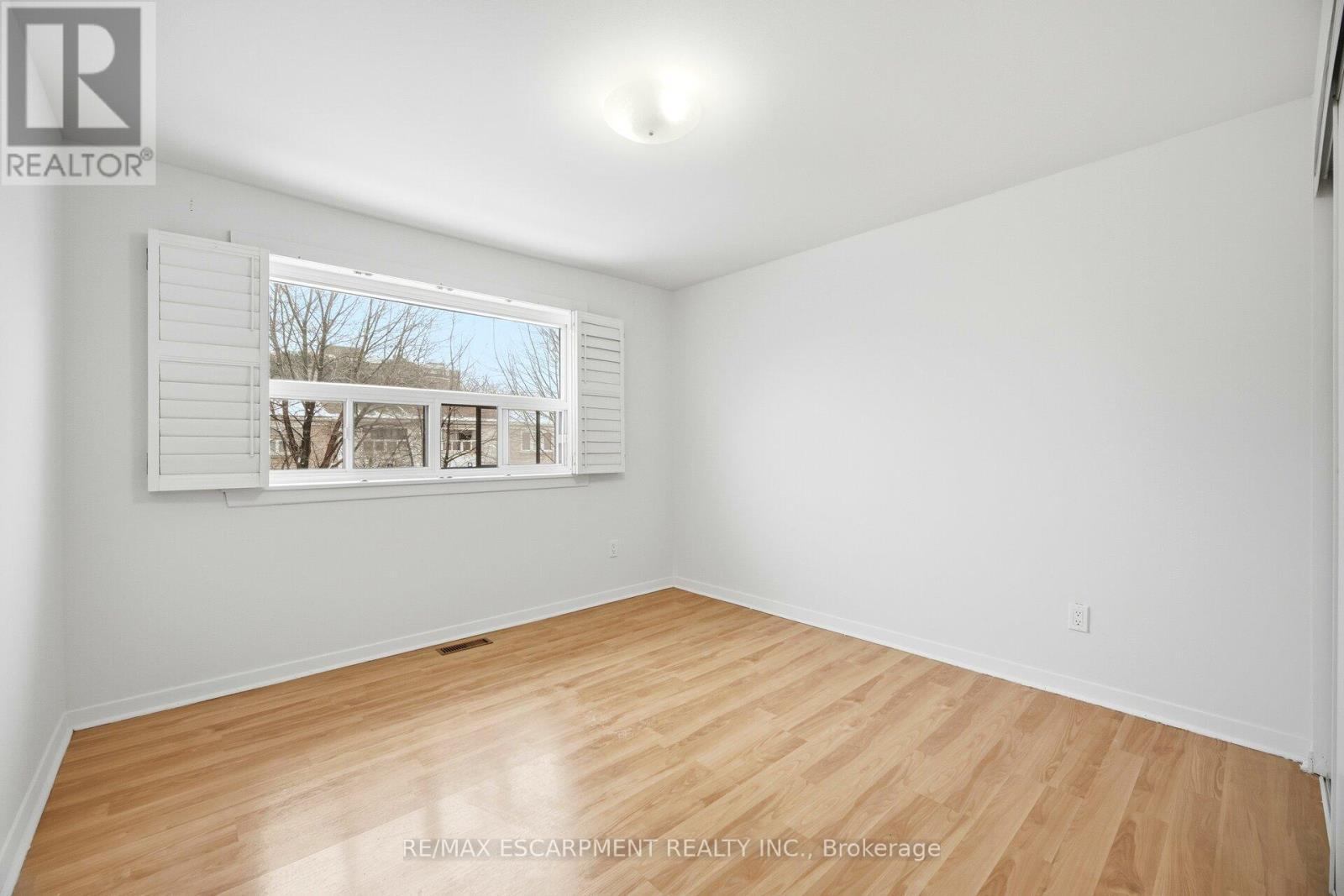 24 - 25 Gosford Boulevard, Toronto, ON - Indoor Photo Showing Other Room