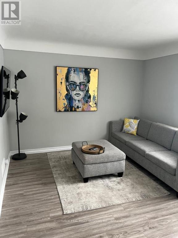 200 Cantin Street, Ottawa, ON - Indoor Photo Showing Living Room