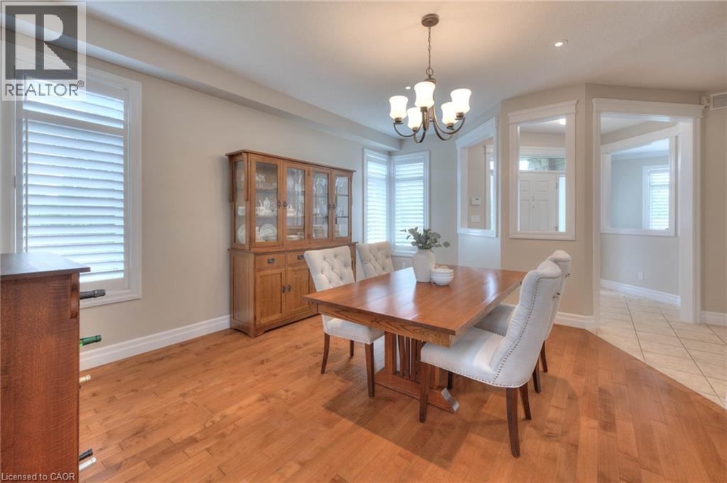 363 Golf Course Road, Conestogo, ON - Indoor Photo Showing Dining Room