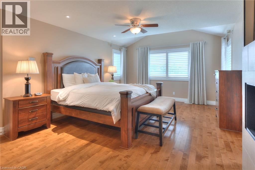 363 Golf Course Road, Conestogo, ON - Indoor Photo Showing Bedroom