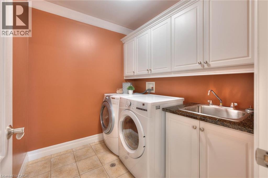 363 Golf Course Road, Conestogo, ON - Indoor Photo Showing Laundry Room