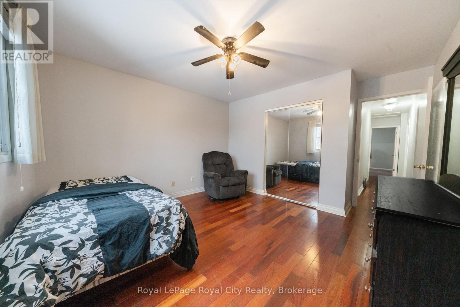 43 Patience Crescent, London South (South X), ON - Indoor Photo Showing Bedroom