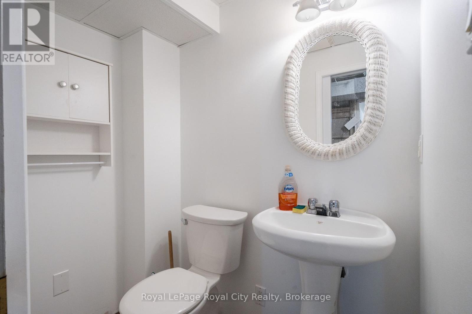 43 Patience Crescent, London South (South X), ON - Indoor Photo Showing Bathroom