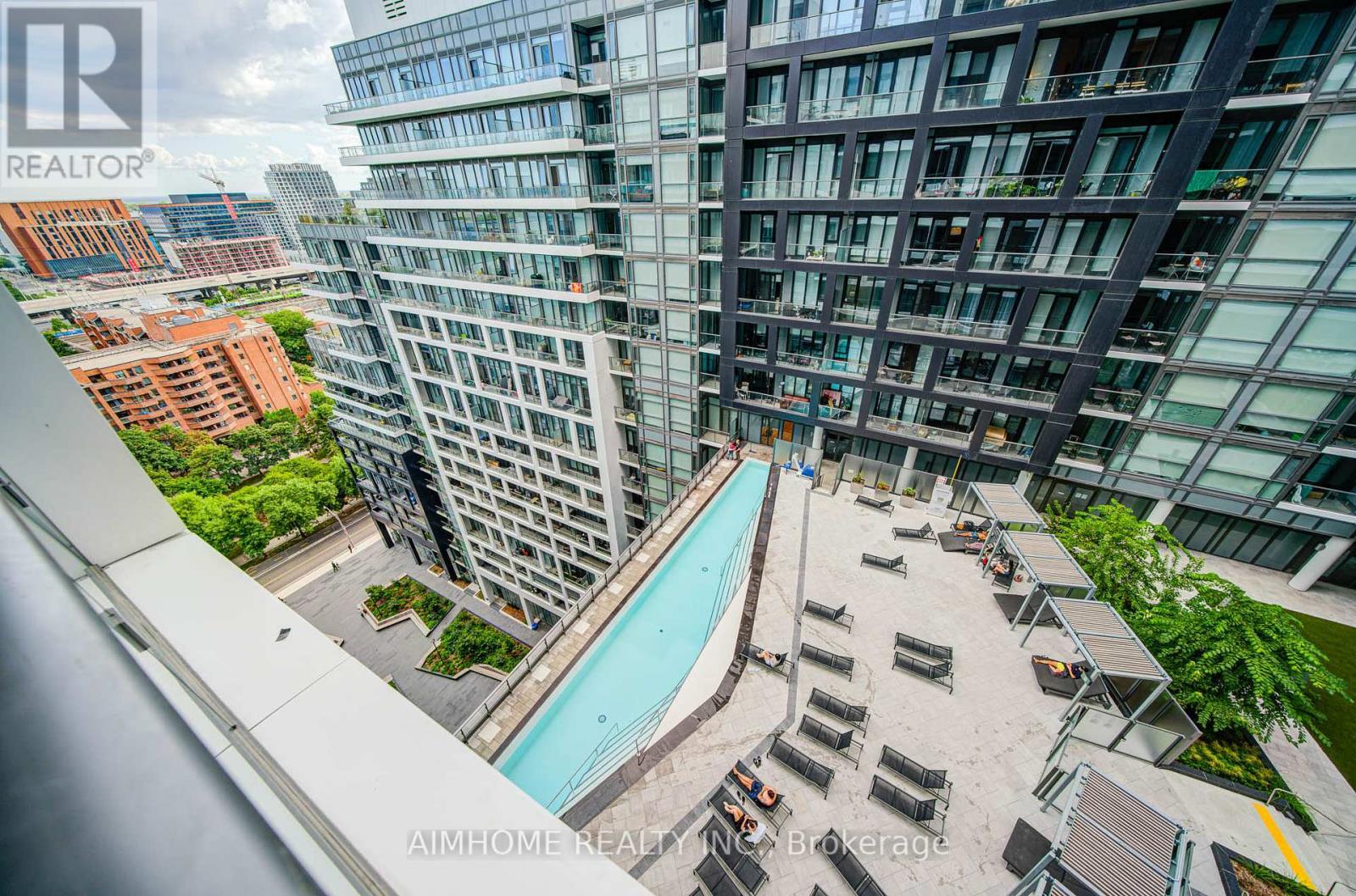 1723 - 70 Princess Street, Toronto, ON - Outdoor With Balcony