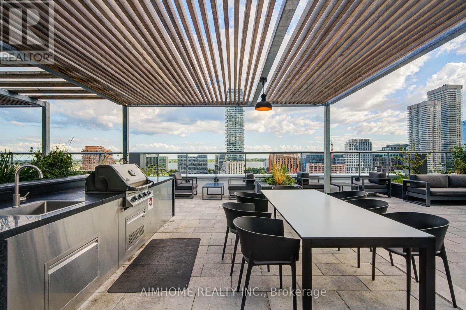 1723 - 70 Princess Street, Toronto, ON - Outdoor With View With Exterior