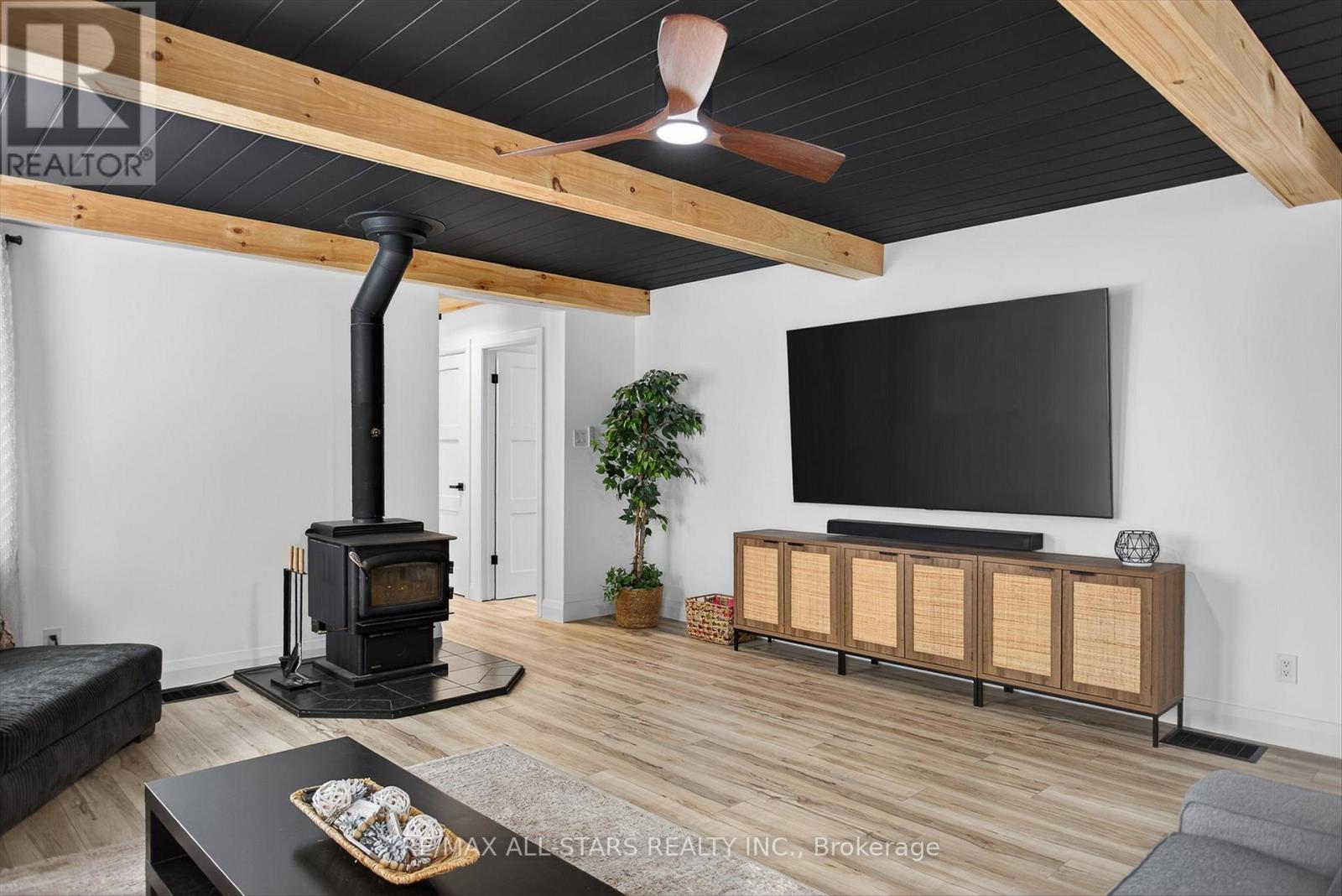 194 Snug Harbour Road, Kawartha Lakes (Fenelon), ON - Indoor Photo Showing Other Room