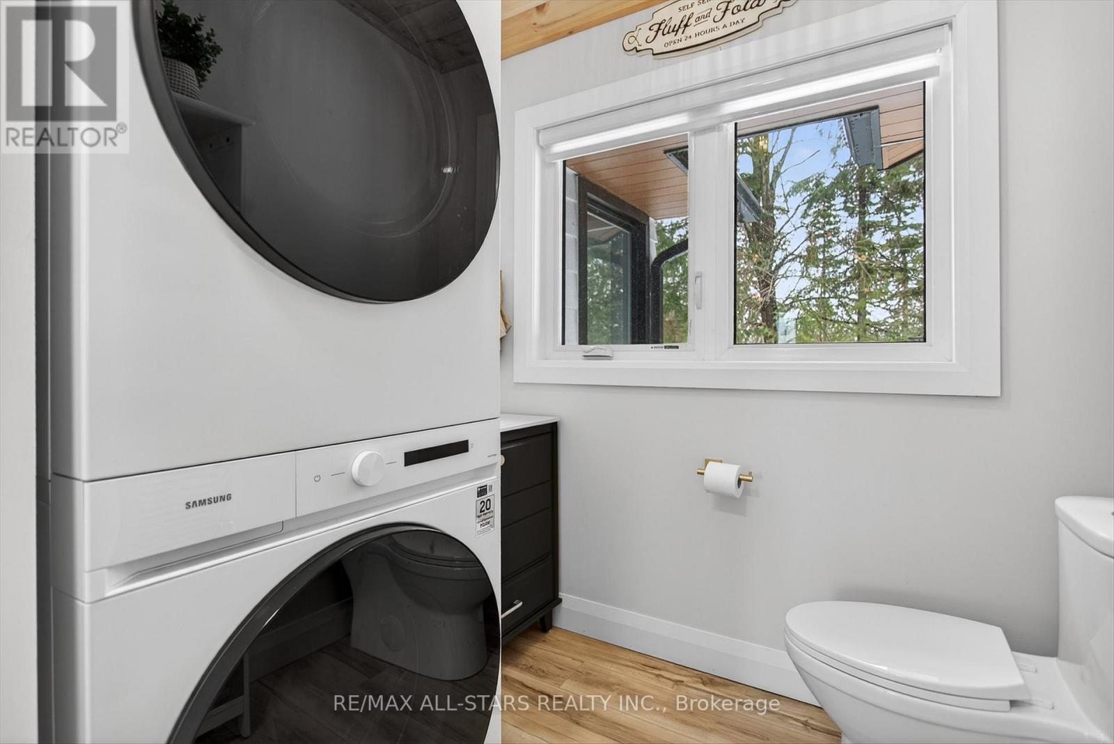 194 Snug Harbour Road, Kawartha Lakes (Fenelon), ON - Indoor Photo Showing Laundry Room