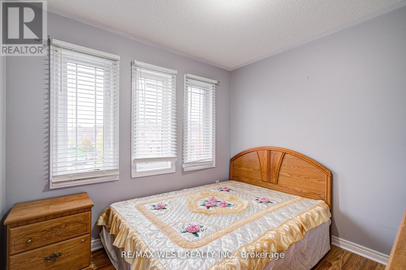 12 Eaglefield Gate, Brampton, ON - Indoor Photo Showing Bedroom