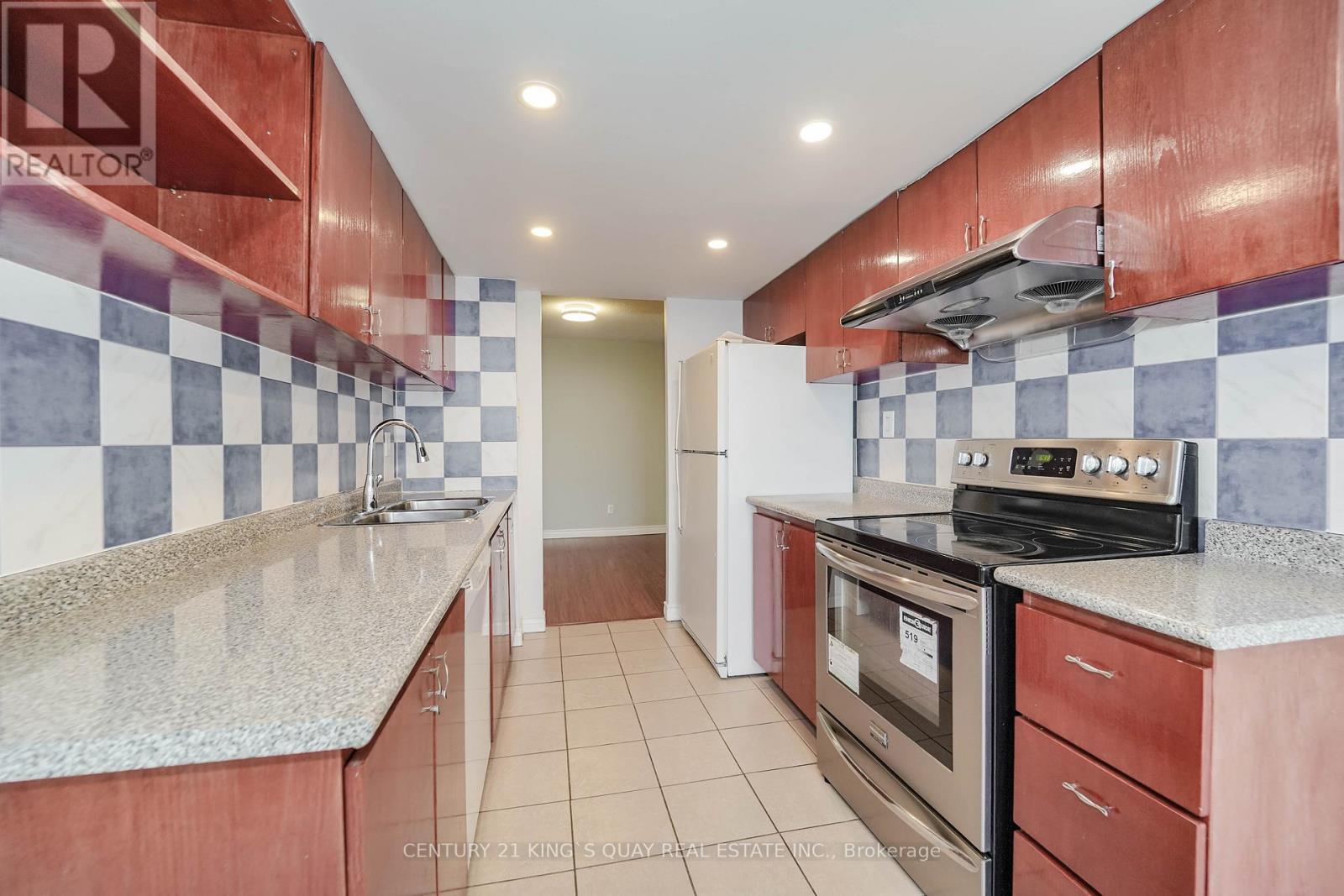 1610 - 30 Thunder Grove, Toronto, ON - Indoor Photo Showing Kitchen With Double Sink