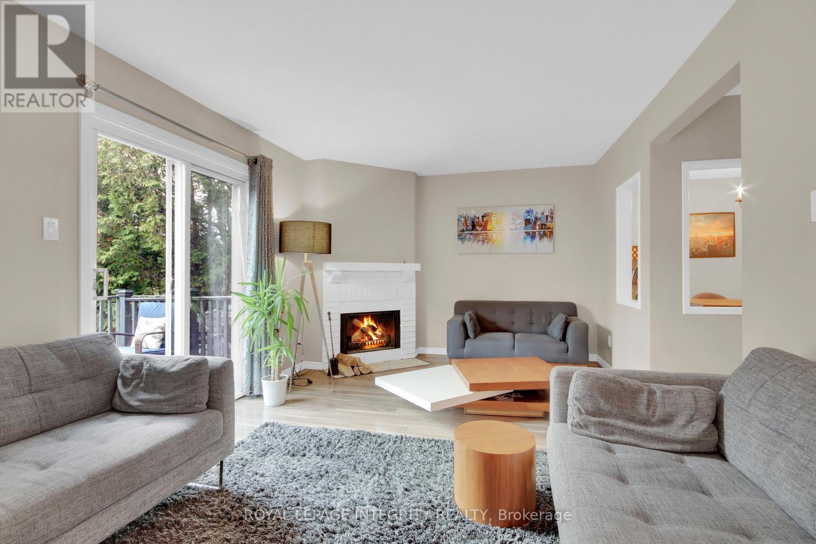 36 Greenboro Crescent, Ottawa, ON - Indoor Photo Showing Living Room With Fireplace