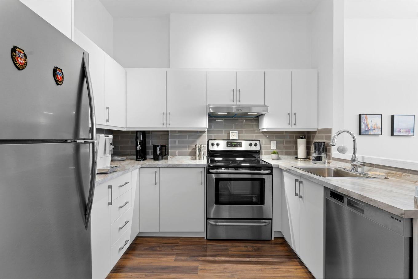 Cuisine - 211-4400 Boul. Champlain, Montréal (Verdun/Île-Des-Soeurs), QC - Indoor Photo Showing Kitchen