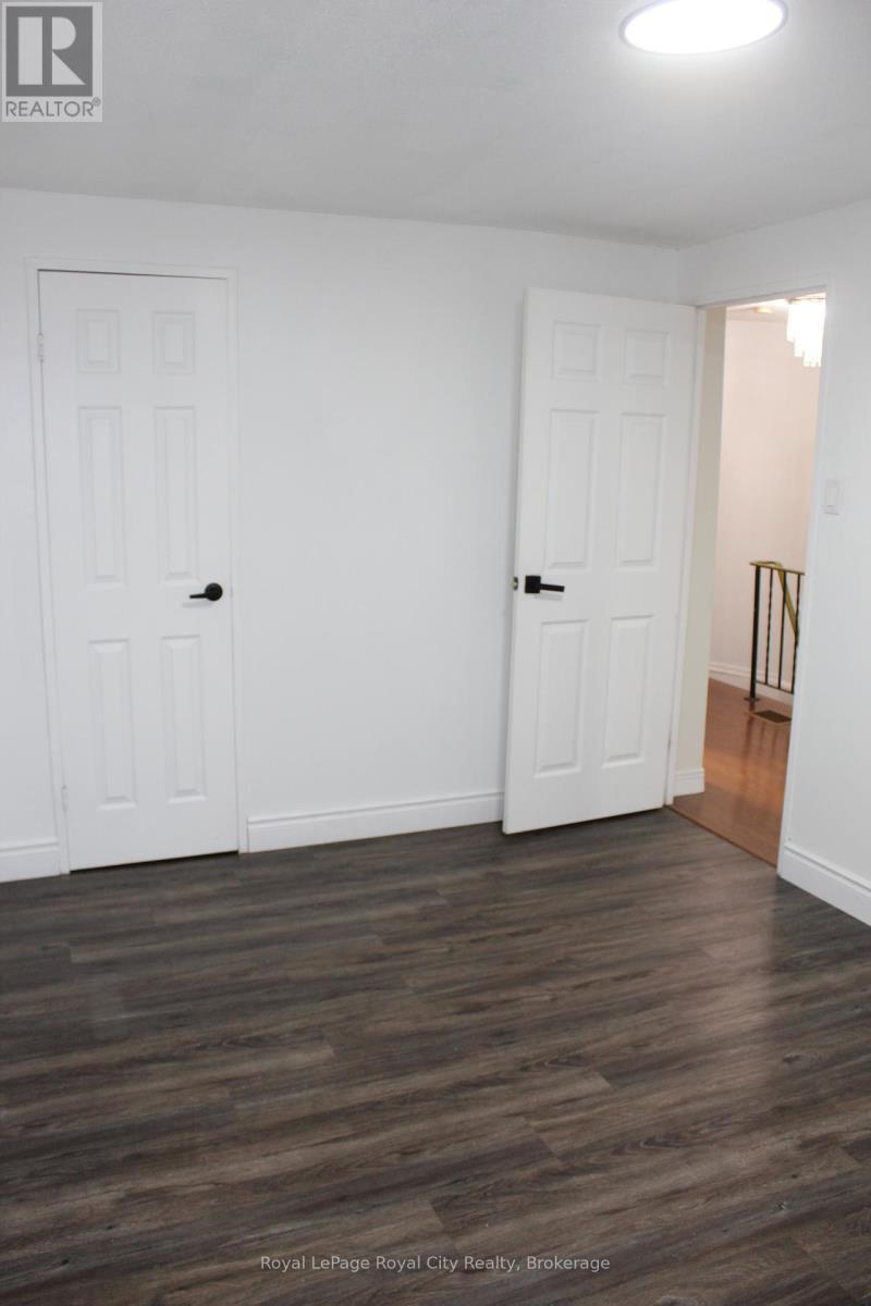 Second bedroom - 137 Jansen Avenue, Kitchener, ON - Indoor Photo Showing Other Room