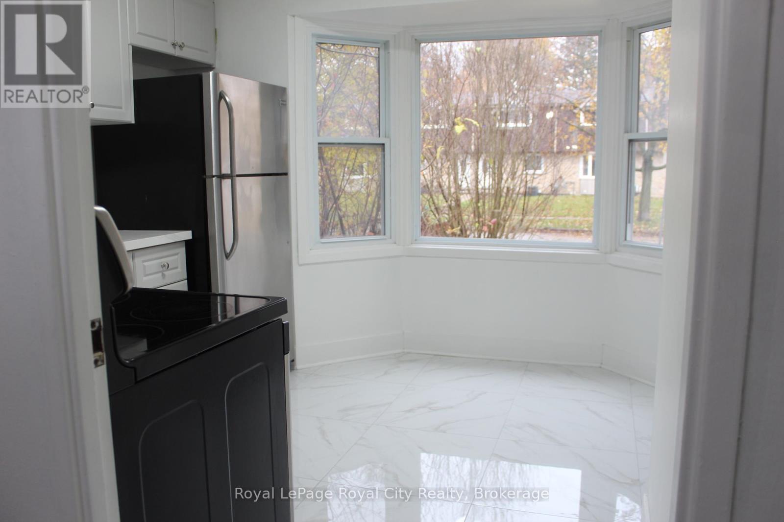 137 Jansen Avenue, Kitchener, ON - Indoor Photo Showing Other Room