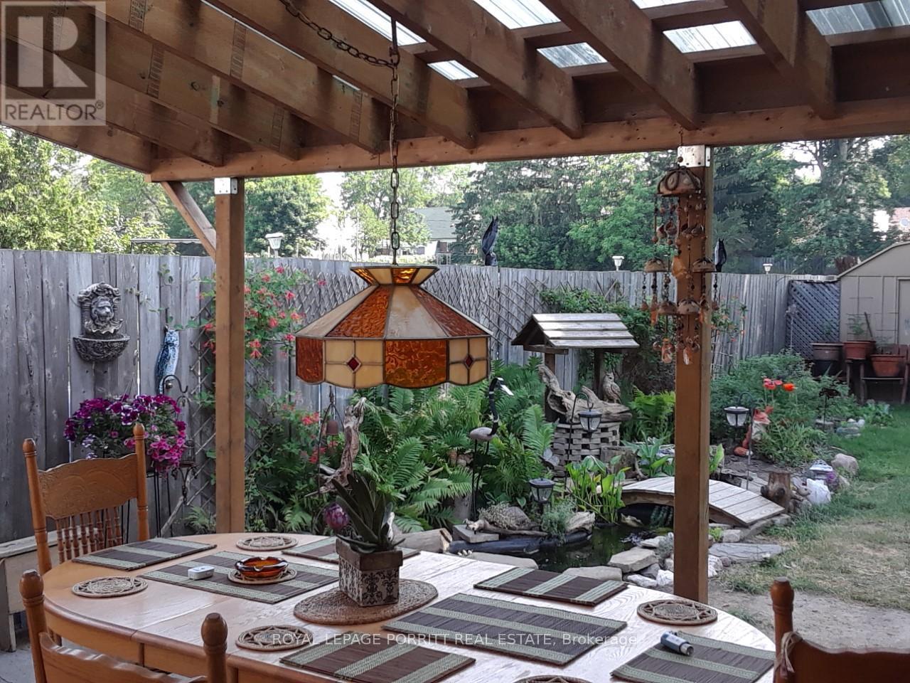 summer patio - 1435 Strathy Avenue, Mississauga, ON - Photo Showing Dining Room