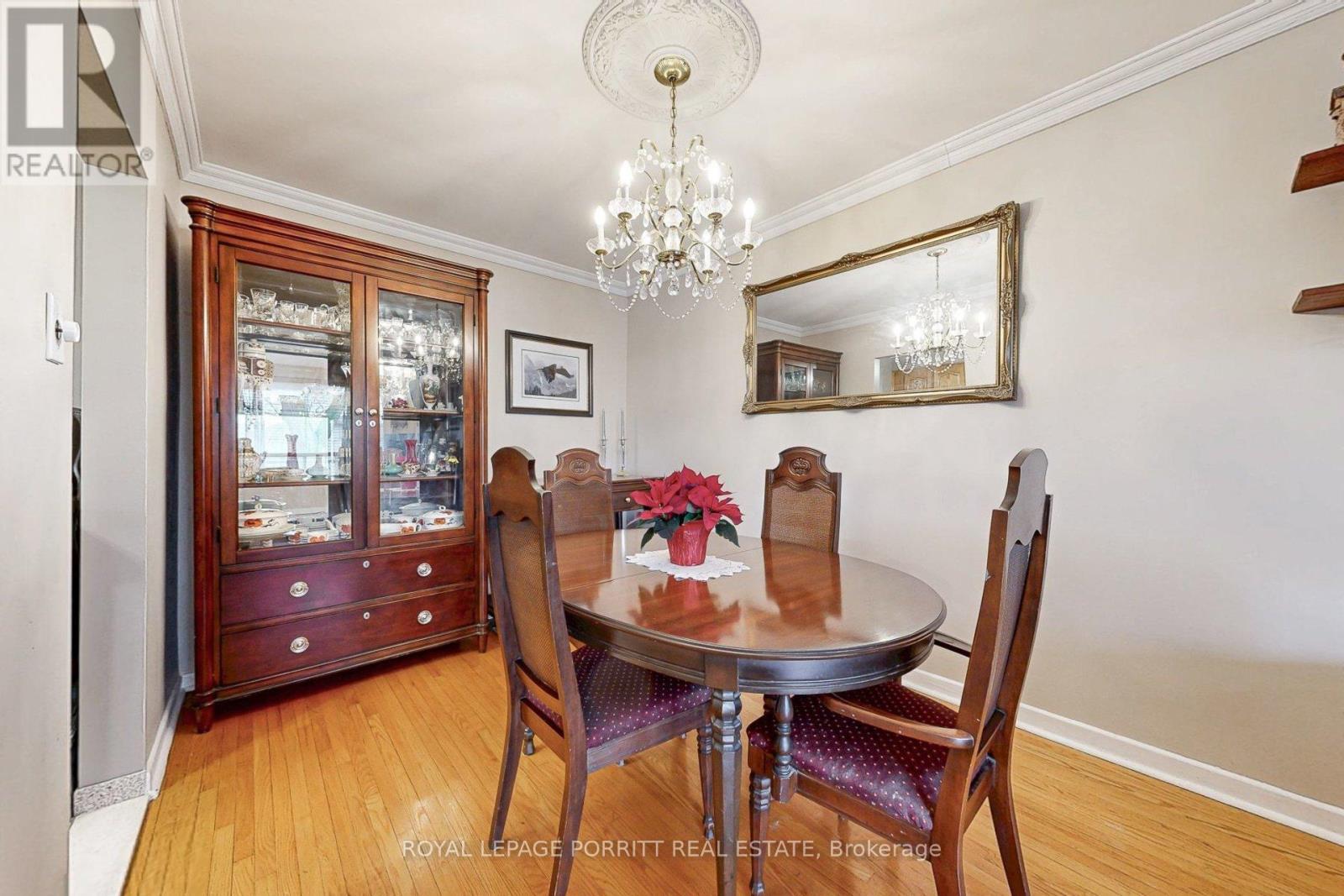1435 Strathy Avenue, Mississauga, ON - Indoor Photo Showing Dining Room
