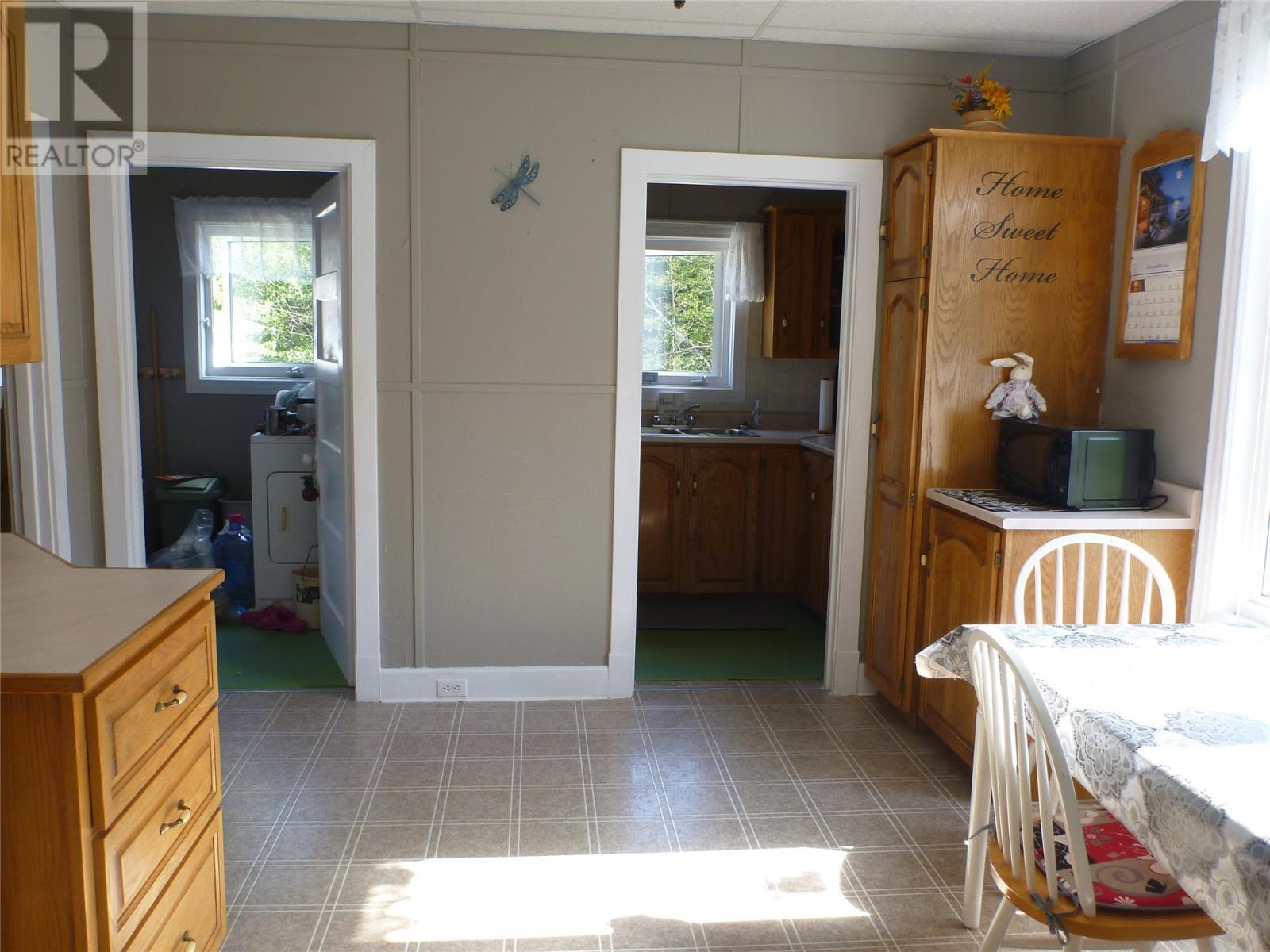 15 Loop Road, Terra Nova, NL - Indoor