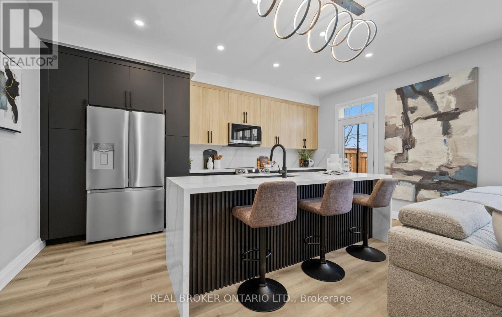 3421 Eternity Way, Oakville, ON - Indoor Photo Showing Kitchen With Upgraded Kitchen