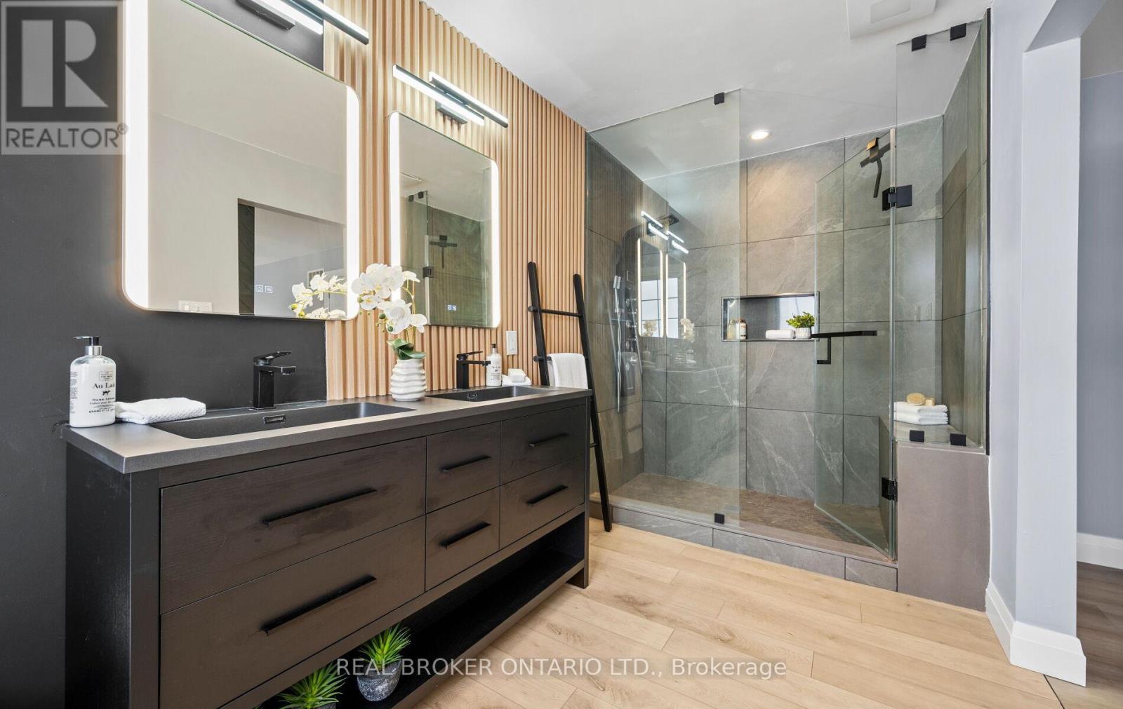 3421 Eternity Way, Oakville, ON - Indoor Photo Showing Bathroom