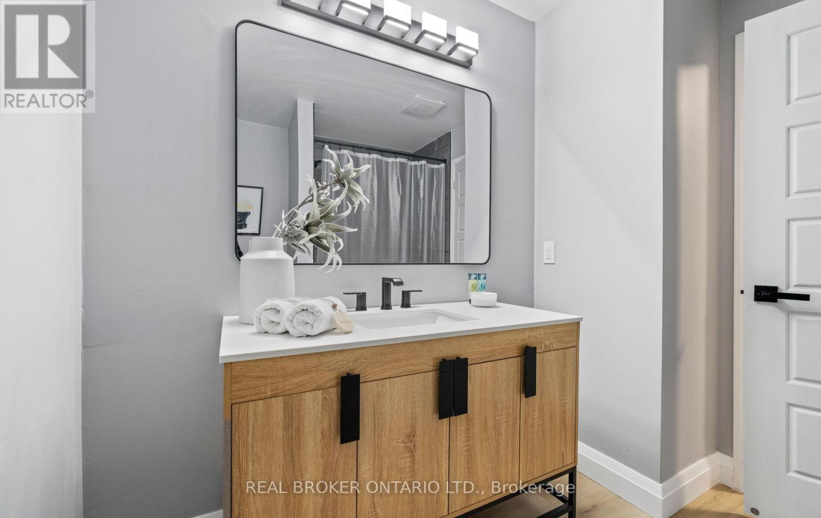 3421 Eternity Way, Oakville, ON - Indoor Photo Showing Bathroom