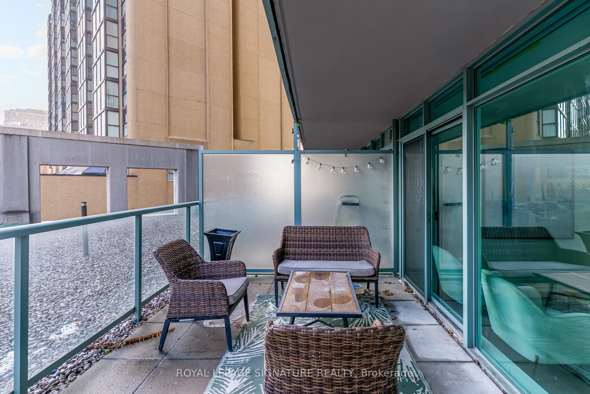 202-5500 Yonge Street, Toronto, ON - Outdoor With Exterior