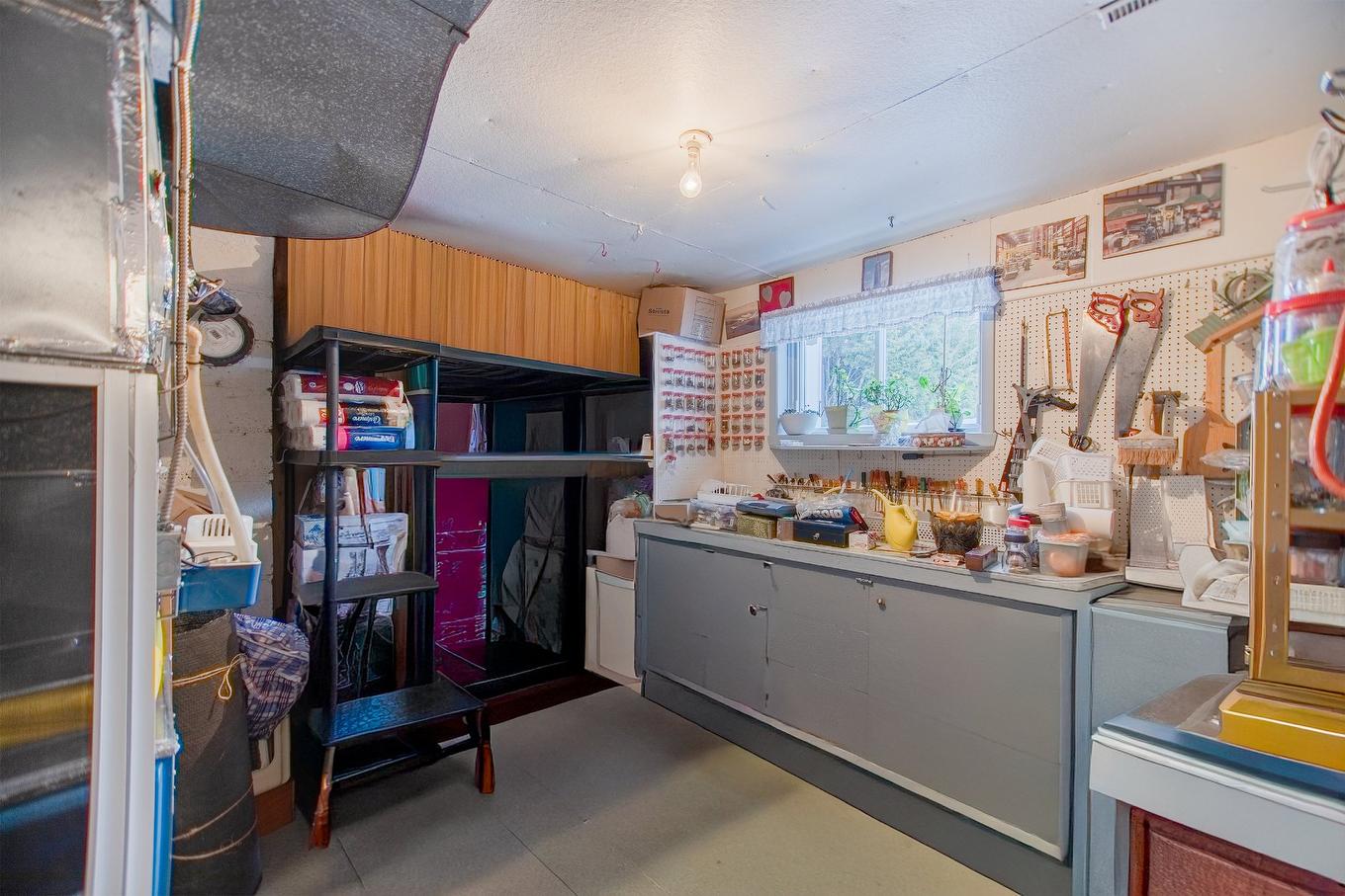 Atelier - 50 Rue Du Brézé, Sorel-Tracy, QC - Indoor