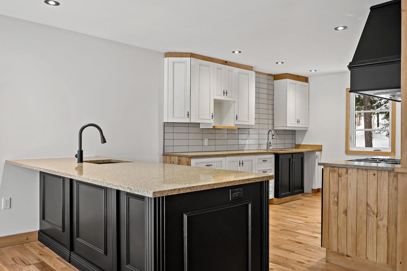 Kitchen - 716 Ch. Du Lac-Chaud, La Macaza, QC - Indoor Photo Showing Kitchen