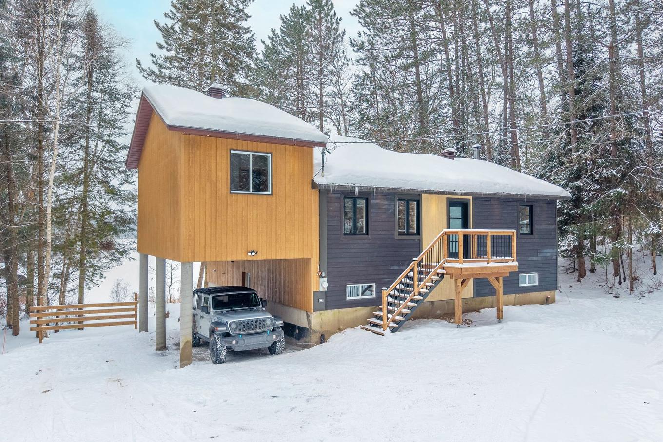 Frontage - 716 Ch. Du Lac-Chaud, La Macaza, QC - Outdoor