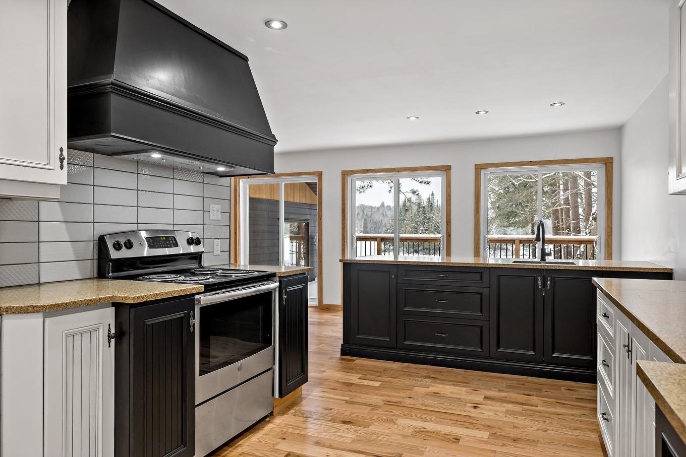 Kitchen - 716 Ch. Du Lac-Chaud, La Macaza, QC - Indoor Photo Showing Kitchen