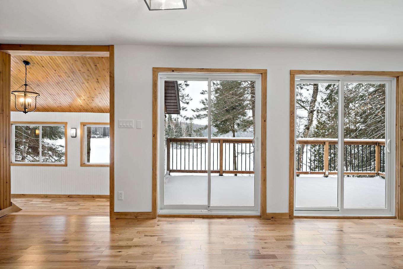 Dining room - 716 Ch. Du Lac-Chaud, La Macaza, QC - Indoor Photo Showing Other Room