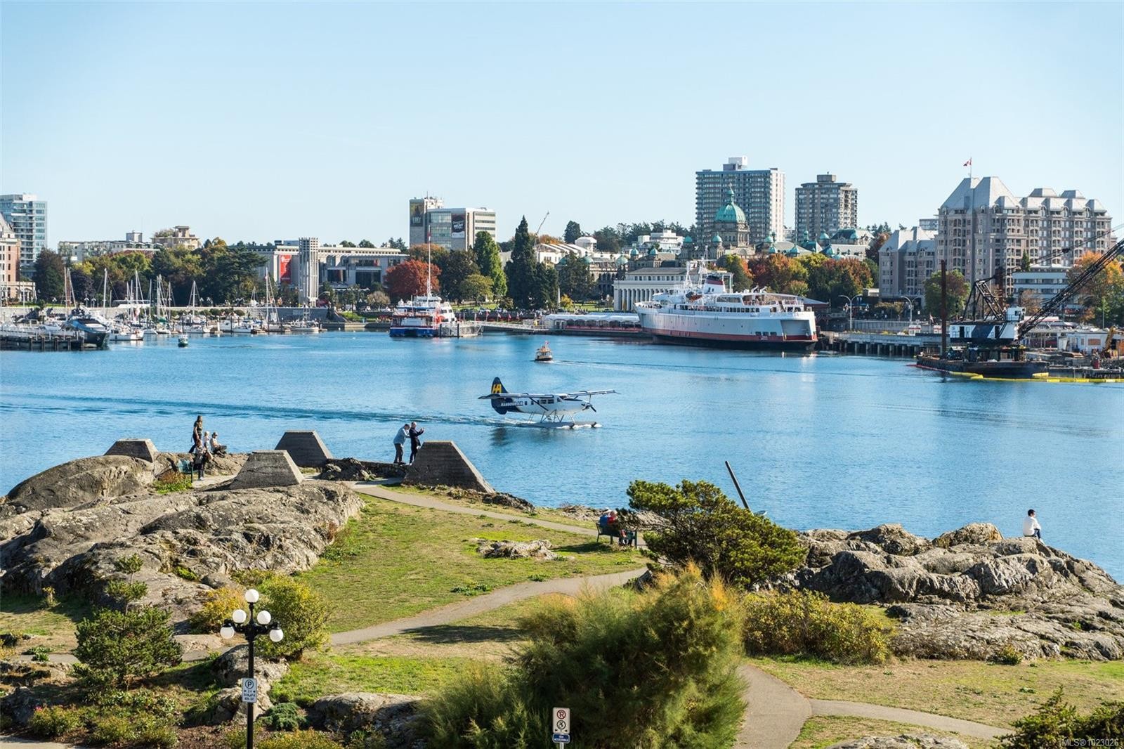 303-50 Songhees Rd, Victoria, BC - Outdoor With Body Of Water With View