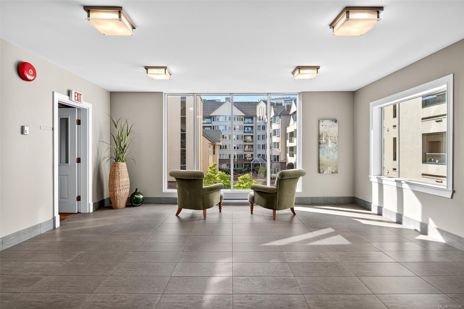 303-50 Songhees Rd, Victoria, BC - Indoor