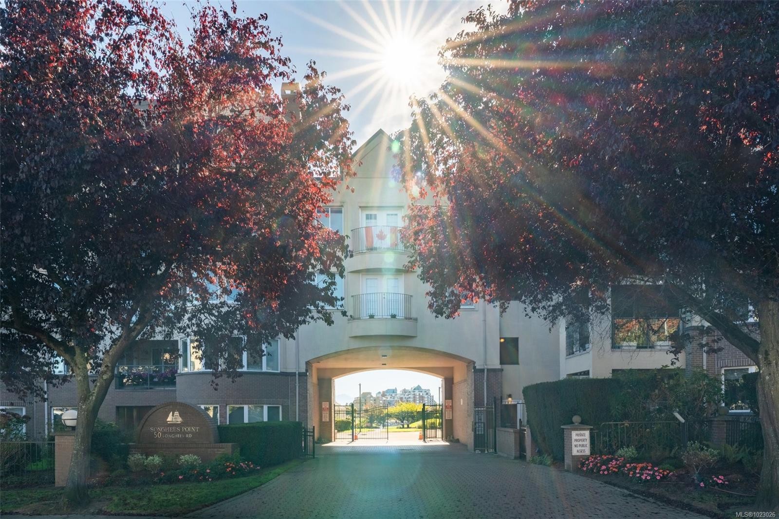 303-50 Songhees Rd, Victoria, BC - Outdoor